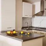 Honest Granada Apartments *