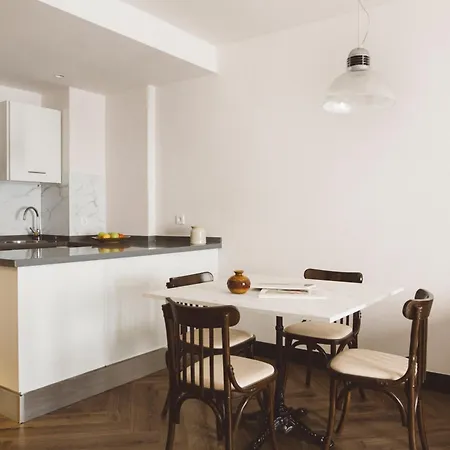 Daire Honest Granada Apartments