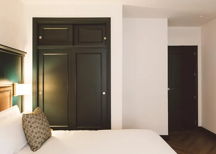 Honest Granada Apartments Daire